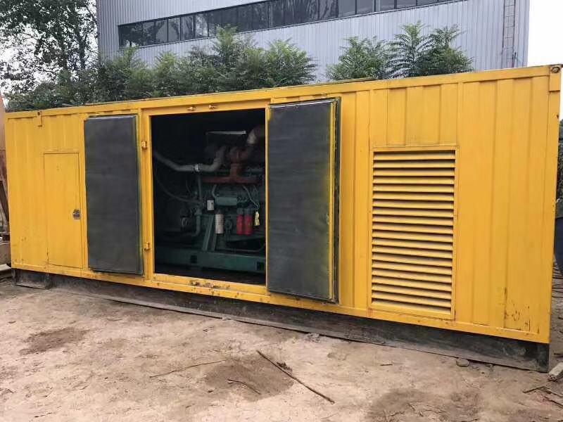 城区柴油发电机组滤清器内充满机油但压力不足如何进行故障排查？